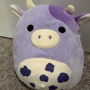 Bubba the cow squishmellow